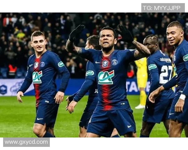 2019年里昂对阵本菲卡的精彩对决回顾与分析